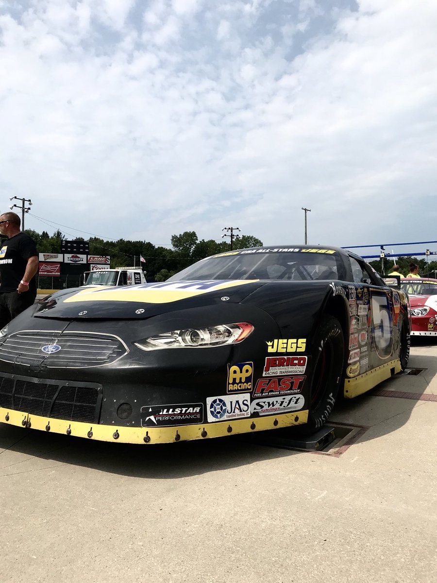 DuroByte_Moto's tweet photo. Rolling into race day @ Berlin Raceway 🔥
Schedule of events is as follows:
2:30-4pm Jegs All Stars Tour Practice 
5:30pm Jegs Qualifying
6:30pm Racing Begins and the Jegs 100 lap race will be the last of the night! https://t.co/usQyGPFkLu