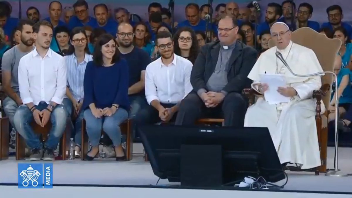 #CEinews #PapaFrancesco ai giovani al #CircoMassimo: 

"L'amore deve essere sincero, aperto, coraggioso"

"Rischiare nell'amore, ma nell'amore vero" 

#PerMilleStrade #SiamoQui #VadoAlMassimo #CircoMassimo