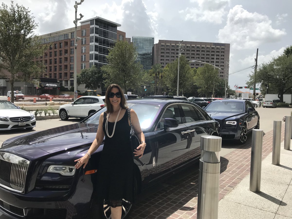 ParAvionLtd's tweet photo. From women who drive business to women who drive! Thank you Rolls Royce North for the Ghostly experience! Love that it comes with a heads up display! #heelpower #PALlovesthingsthatgofast #rocketship #simplyelegant #falconlady https://t.co/Gv4uCXRIoU