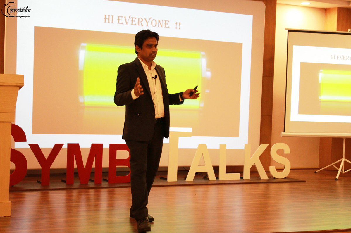 SIBMHYD's tweet photo. DAY 2, Speaker #4: Mr. Jyotirmoy Bhattacharya speaks all about the developing technology and how the future would be with automation. 

#SIU #SIBMH #Symbiosis #SymbiTalks https://t.co/XQEGGNYlQS