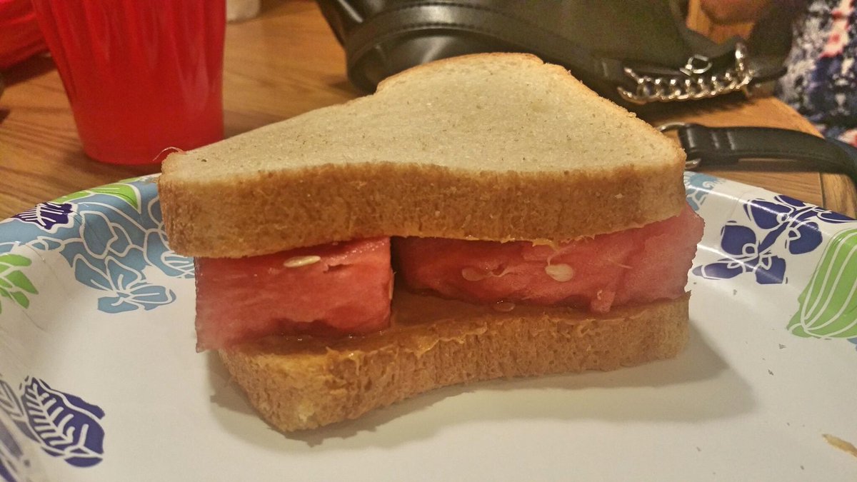 karicsteele's tweet image. PEANUT BUTTER + WATERMELON SANDWICH by @soulfoodscholar 🍉🍉