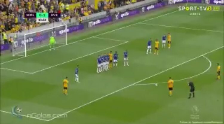 SOSEFC1878's tweet photo. Why was the free kick taken from 5 yards closer then where the tackle was? https://t.co/H6m5A19mFu
