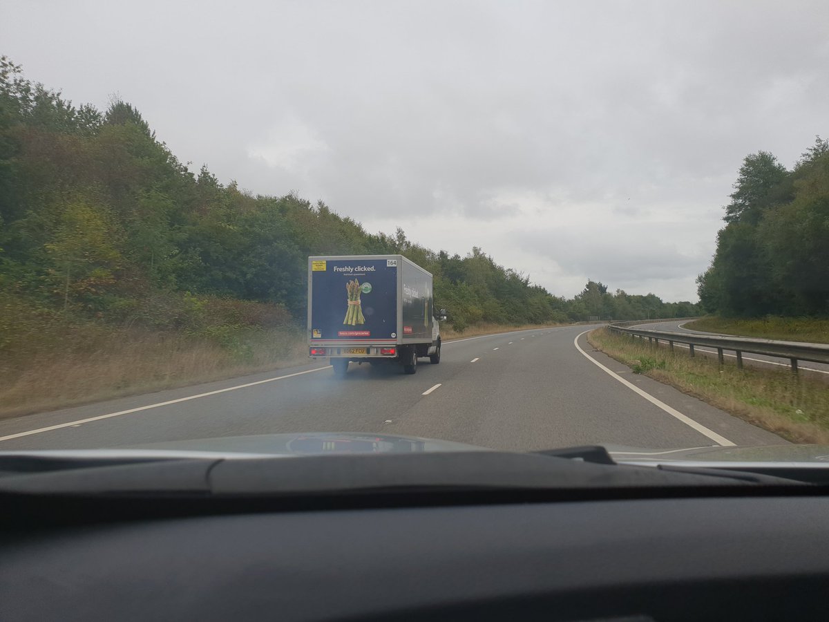 KerryCrickA4R's tweet photo. Good to see @Tesco are doing their bit for the environment! 
#airpollution https://t.co/G2umzwY6l8