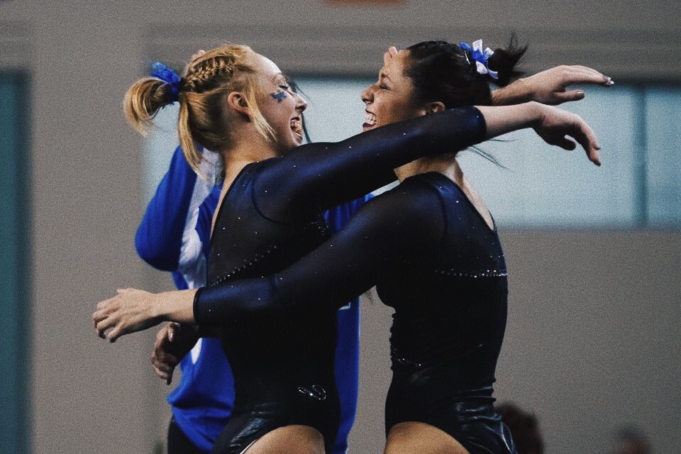 mobeucler's tweet photo. screaming HBD from OH➡️TX 🔊 ily TT #rideordie  @tiaraphipps https://t.co/Us9A9FQBLV