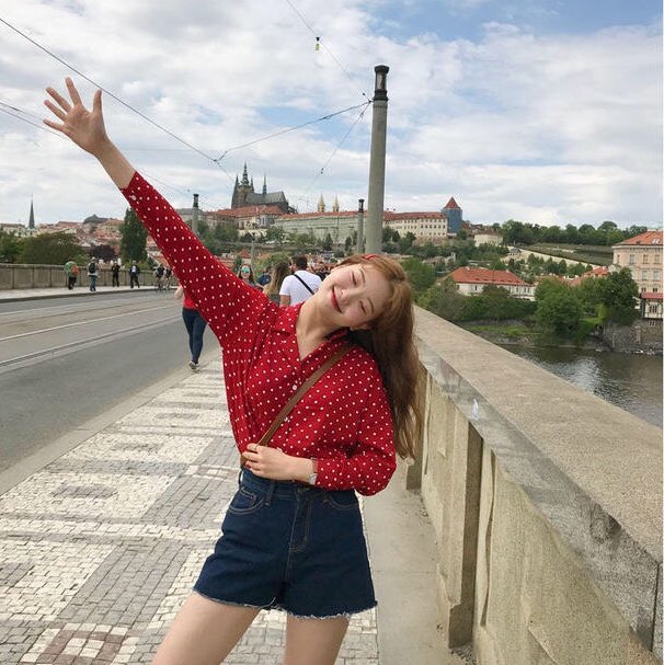 bona_preorder's tweet photo. [#พรีออเดอร์] 유럽 도트셔츠 
#906studio 
อก58 ยาว65 
ราคา990฿ 
ค่าส่ง40/60 
สนใจสินค้าสอบถามได้ค่ะ 
#พรีเกาหลี #รับหิ้วเกาหลี #เสื้อผ้าเกาหลี #รับหิ้วสินค้าเกาหลี #พรีออเดอร์เกาหลี https://t.co/U9uYfc7jUO