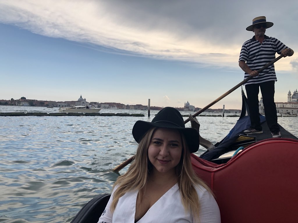 Shamw0w_16's tweet photo. Visited the No. 1 place on my bucket list and it still feels like a dream✨🇮🇹 #Venezia https://t.co/kAKhds7bXL