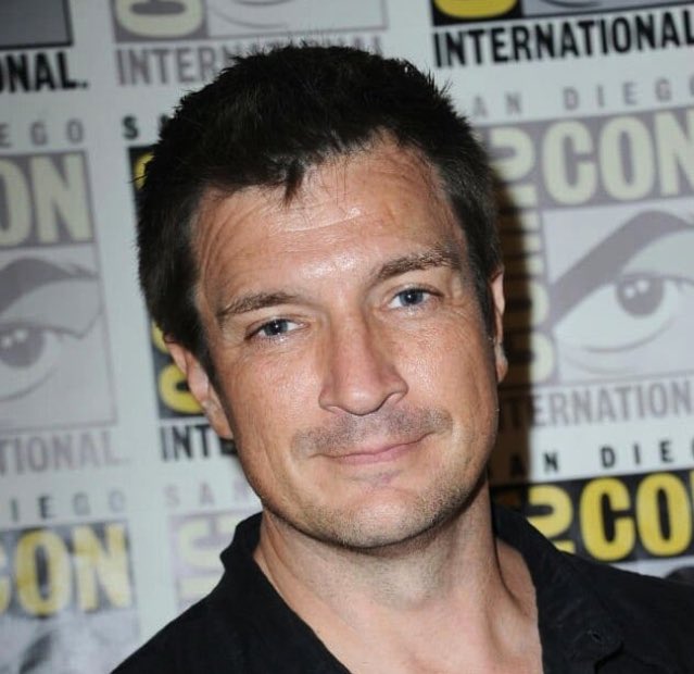 BRStanathan's tweet photo. Nathan na Comic Con San Diego mês passado. #NathanFillion #ComicCon https://t.co/kg017FZrTd
