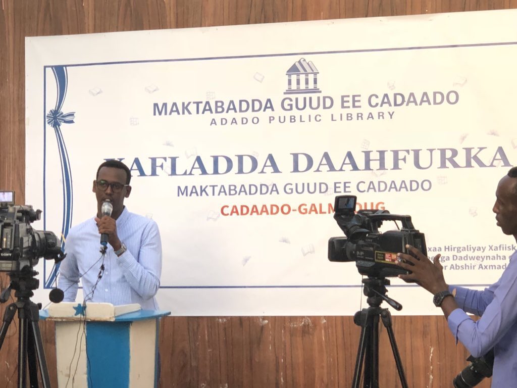 moirbad's tweet photo. I'm delighted to attend for the official opening of #MaktabaddaCadaado The spirit of reading and creative writing is reviving in Somalia. Kudos to the constituents office of @SenatorAbshir which has founded for the initiative along with other community projects. #AdadoIsReading https://t.co/jlupRGIQt0