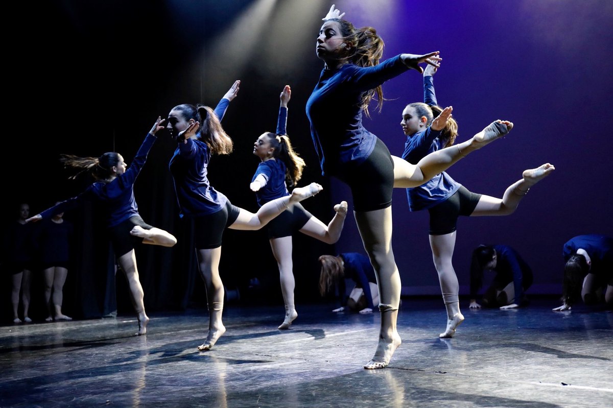 ReveDanceCoPSU's tweet photo. With the return campus being just around the corner, it’s the perfect time to show our school pride. Enjoy these pictures from a piece that represents how much Penn State means to us. 💙🦁 https://t.co/HdHnbp2yvz