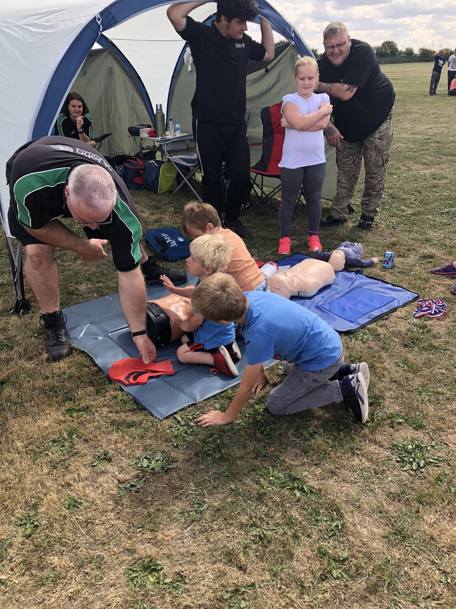 SusanJDurant's tweet photo. Well itβs been a long day, but an amazing day. Privilege to work with such great people on our #CommunityActionProject #MWWG @BigLotteryFund fantastic community day @mark4thorne @AllanCuttell @Mark76505880 @Craig_doncaster @lisahinchliffe @MrsAKnott @Joe_Blackham @MyDoncaster π https://t.co/tVKYZdS0cY