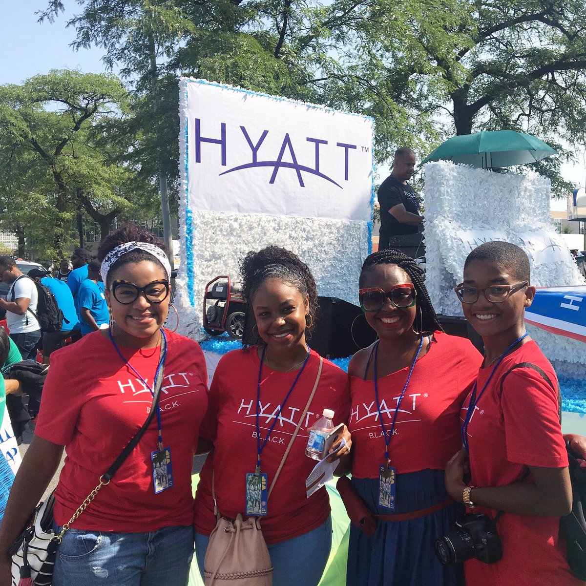 #TeamBFMG is at it again! Catch us today with #BFMGClient <a href="/HyattChicago/">Hyatt Reg Chicago</a> and their #HyattBlack Diversity Business Resource Group at the 89th Annual Bud Billiken Parade.
