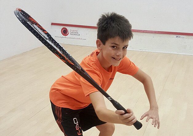 We are deeply saddened to hear of the death of talented and courageous young squash star Sumner Malik today 💫

Our thoughts are with his family at this very difficult time. 

#Sunshine4Sumner ☀️