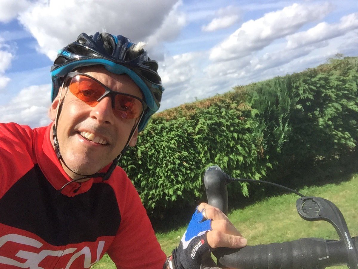 dsh1967's tweet photo. Had a Garmin free ride today and it felt great! No cadence sensor or heart rate monitor to distract me.... #cycling #AATR #allabouttheride #ukcyclechat https://t.co/ROUSBahduJ