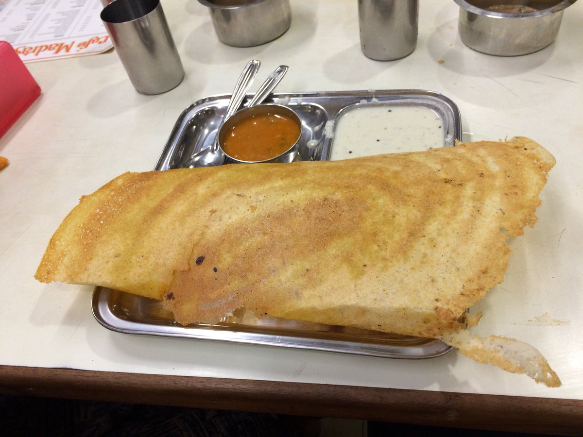 indieRoverS's tweet photo. The best dosas are..crispy all across and flavoured with ghee! Mini Paper Dosa at Cafe Madras, Matunga #EatCheat #Bombay #FoodnFriends https://t.co/mSlNM7pIow