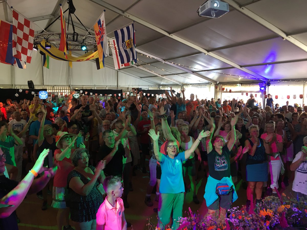 #Heuvelland4Daagse , #feest super stemming Trots op jullie allemaal.