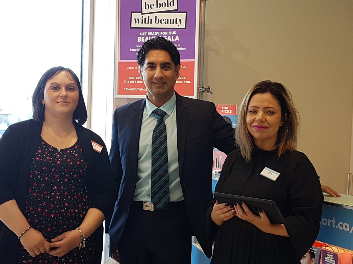 kam00726's tweet photo. Come down to 1212 Pickering and receive a great customer experience in the Cosmetics Department #sdmbeautygala @ShopprsDrugMart https://t.co/yhtjxmIZZy