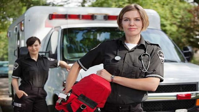 Paramedic Salary in Canada | SalaryAverage.net dlvr.it/QfZQfY