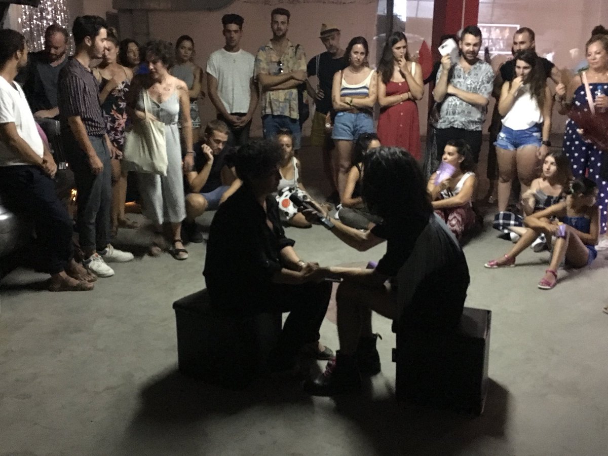 dsenabre's tweet photo. #joriitosfuneral #xanadu #artnitcampos  #performance #AN18 #artnit #arte https://t.co/8gRx4Nl2b8