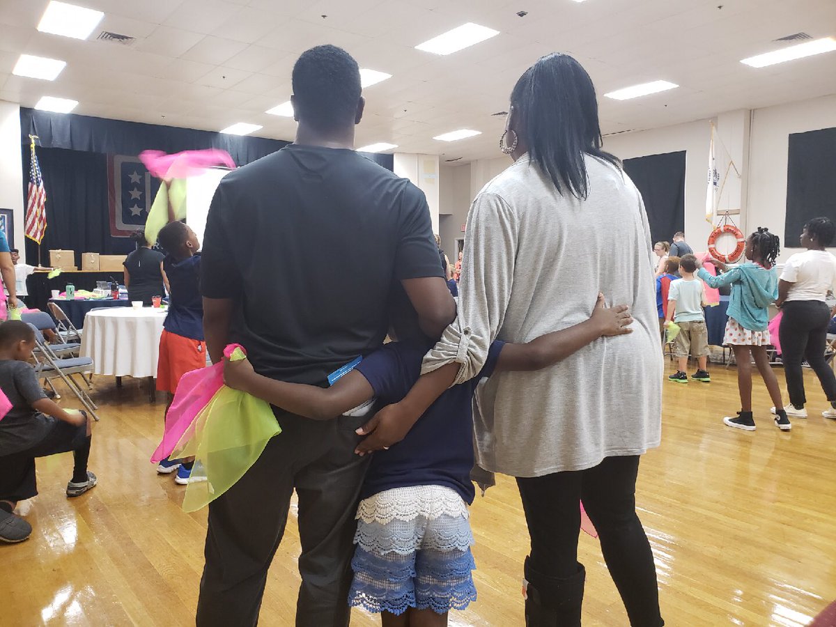 USOofNC's tweet photo. Our #USONCReset program for #militaryfamilies is taking place this weekend in Jacksonville, NC. These families are having a blast reconnecting, and having fun through learning.
Support our programs like Family Reset with a donation at https://t.co/Ddyj7HjXmH. https://t.co/VNP9f5bNh2