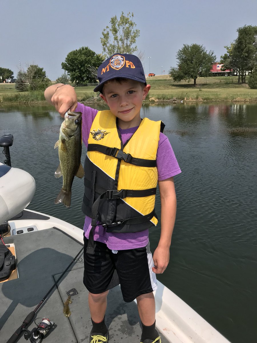 NSP_DogDivision's tweet photo. Teach a kid to fish, and he will teach other kids to fish! #hookandworm @NEGameandParks @NEBlandMagazine #NebraskaProud https://t.co/KXJ8jbOYi9
