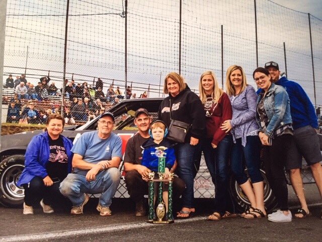 HSlocul45's tweet photo. Photo from last month when we had a few out of town visitors. Only 3 points races left. Top 4 are very tight.#getirdone #speedway660 @meaghanblyth @Hannah_deYoung https://t.co/tL84kv2ccR