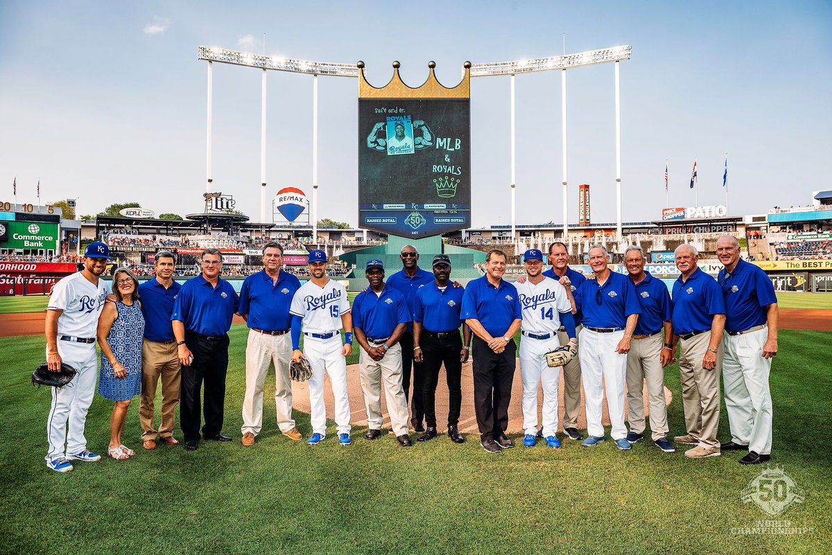 Royals's tweet photo. 1985 World Series legends. #Royals50 https://t.co/dbK9QiO3Nw