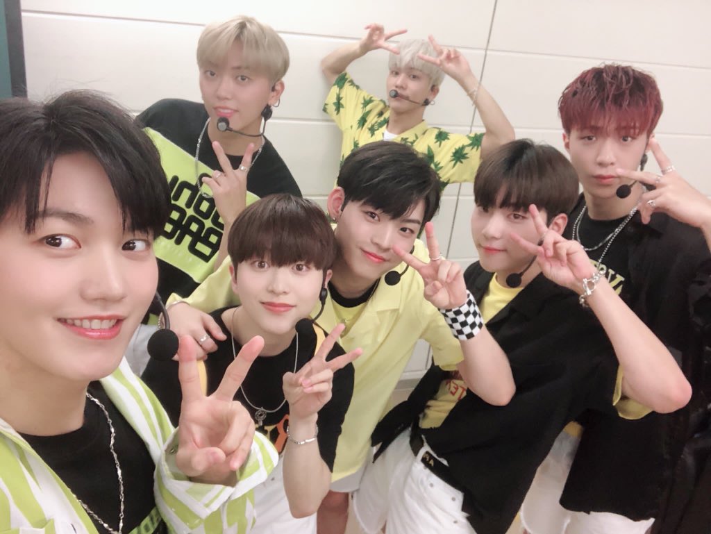 ONF__08's tweet photo. 🌷LAUN DAY!!!
ラウンお誕生日おめでとう♡♡
これからも応援し続けます📣🎌
#HAPPY_LAUN_DAY
#HAPPYLAUNDAY
#LAUNDAY
#생일축하해 https://t.co/gZngn9kSXM