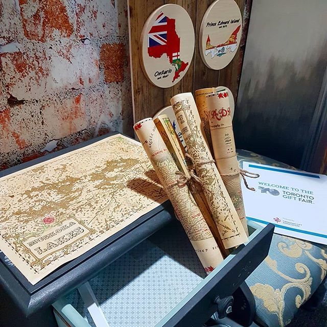 BigLeafPrint's tweet photo. Feeling lost? Come find us (and our @j.j.f.cartography maps) at the @cangift show in booth 8007!
#cangiftto #stockistswanted #beretailready #mapsarecool #maps #madeincanada #canadianart #canadianphotography #lakemuskoka #lakesimcoe #framedart #merchandiser #smallbusiness #s… https://t.co/0POIeZVvM8