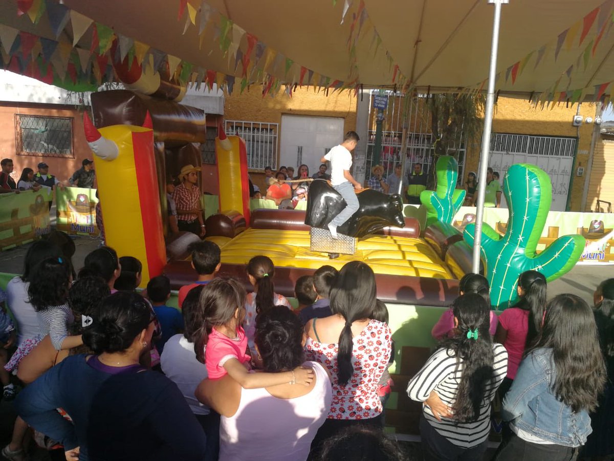 muniguate's tweet image. Divertí Muni con innovación de Juego Nuevo El Torito Mecánico gracias a la Sub-Direccion de Atención a las Comunidades Precarias y Alcaldía Auxiliar #Zona5 En Colonia El Edén. 

#GuatemalaValeLaPena
