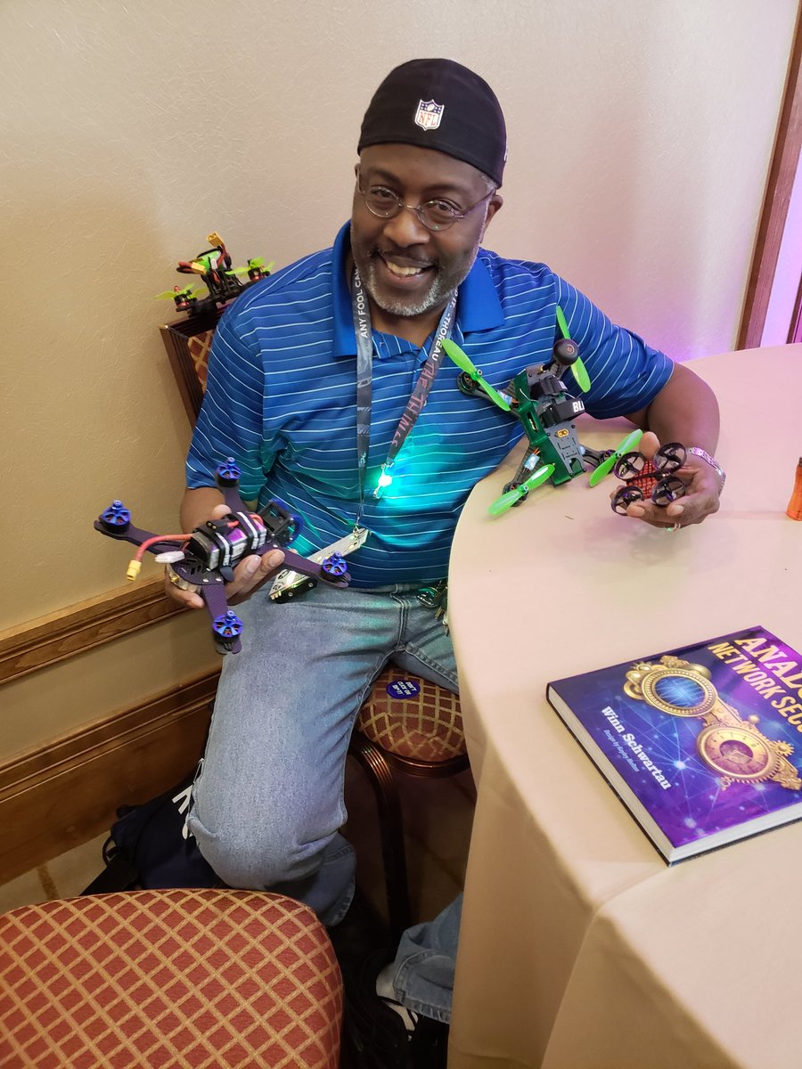 drone_warz's tweet photo. Drone Petting Zoo in Abruzzi at Caes ars.  Come by and make new electronic friends. #DEFCON26 https://t.co/xj5MHUEIOu