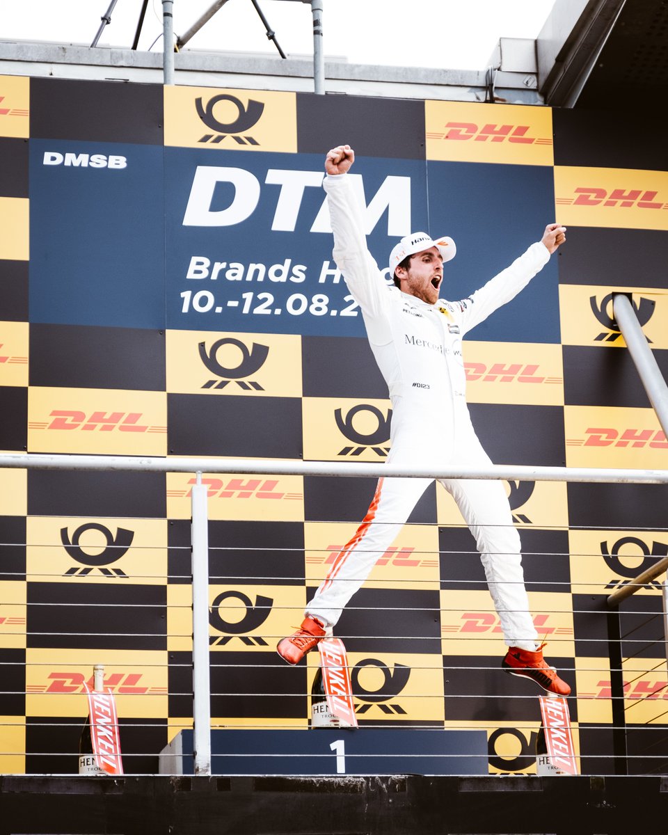 DTM's tweet image. 👋See you tomorrow! But wait: have you seen today&apos;s pic-gallery on facebook? No? So switch the channel now and see what&apos;s happened today at @Brands_Hatch. bit.ly/2MDdQWf
#weloveDTM #DTMBrandsHatch