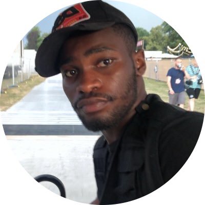 linkuptv's tweet photo. Why they do @Santandave1 like that 🤦‍♂️😂 https://t.co/dft4zC92dn