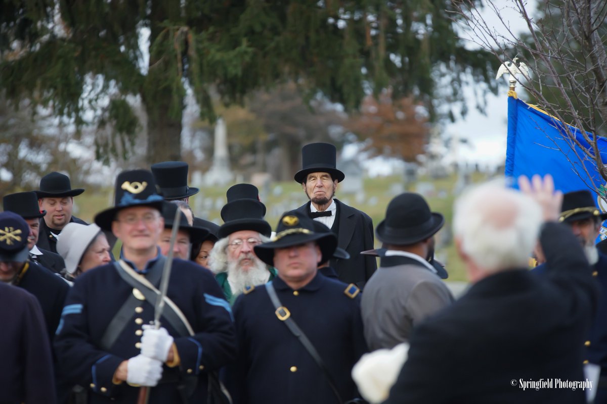 SpringfieldFoto's tweet photo. More photos from the 2017 #Gettysburg Remembrance Weekend during the recreation of a photo from the #GettysburgAddress.  With @RogerRGS   the #Coolreenactorguy.  
#History #LivingHistory https://t.co/ZC2RIHHhvP