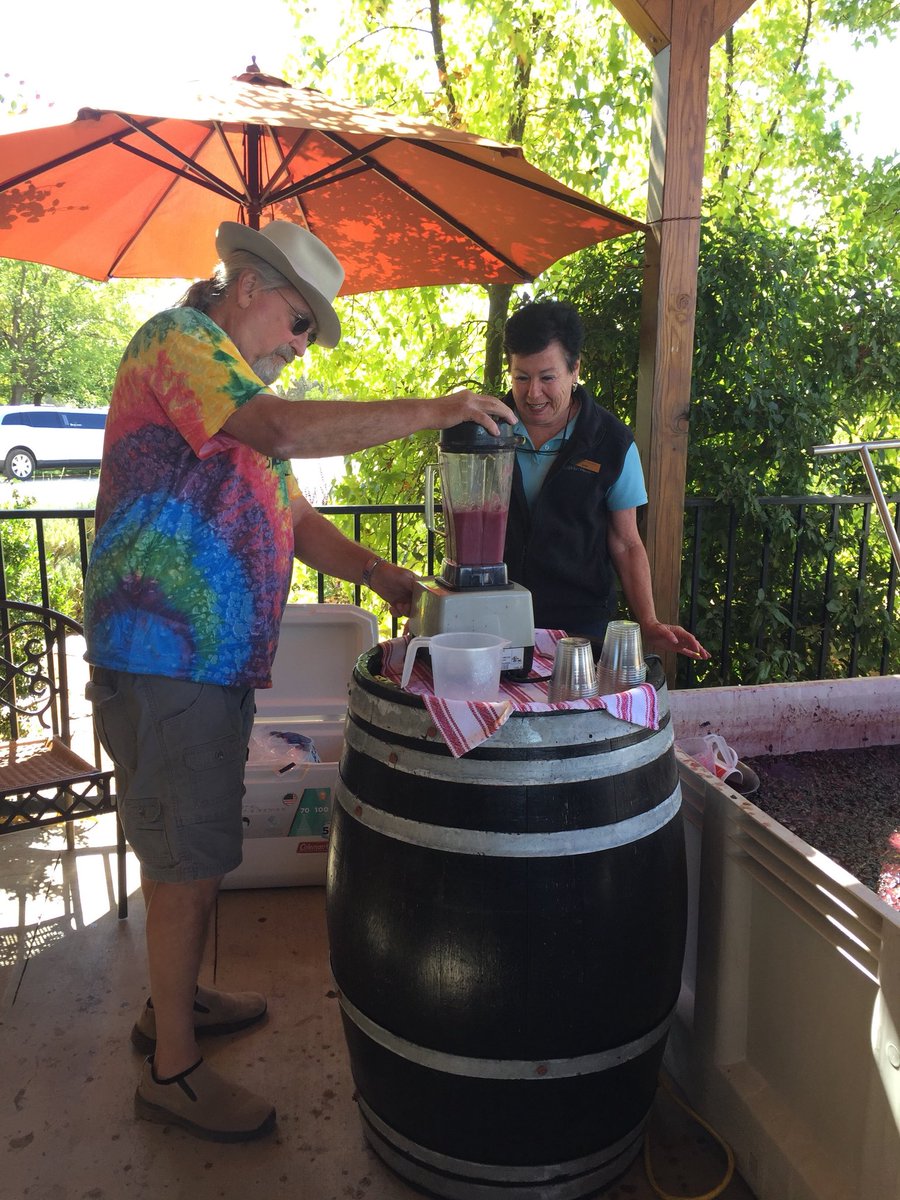 CooperWines's tweet photo. Join us for BIG CRUSH 2018! 

Wine smoothies and tri-tip sliders? October doesn’t get better than this!

Tickets available: https://t.co/IXd49S1QRc https://t.co/owYFfAcBKK