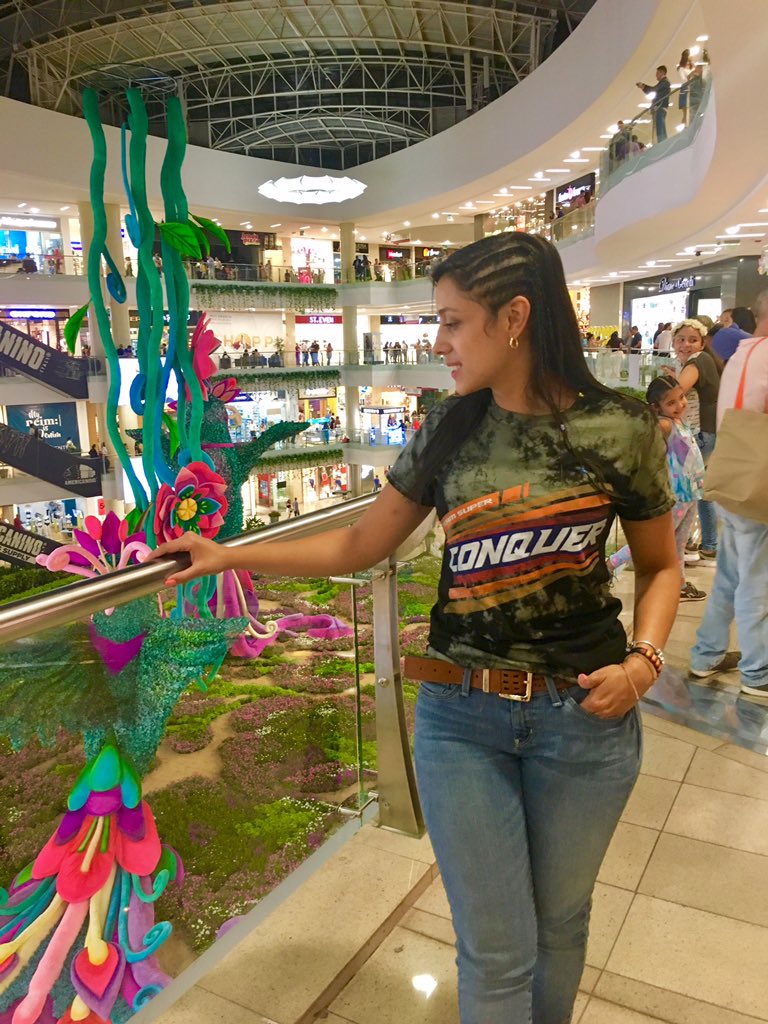 StefyMBrand's tweet photo. When you are happy after double shipping my merch all the way to Colombia!π¨π΄ finally!
Gotta represent @IISuperwomanII @LillySinghFans everywhere! #SummerVibes #lillysinghmerch https://t.co/2sg87uIm1y