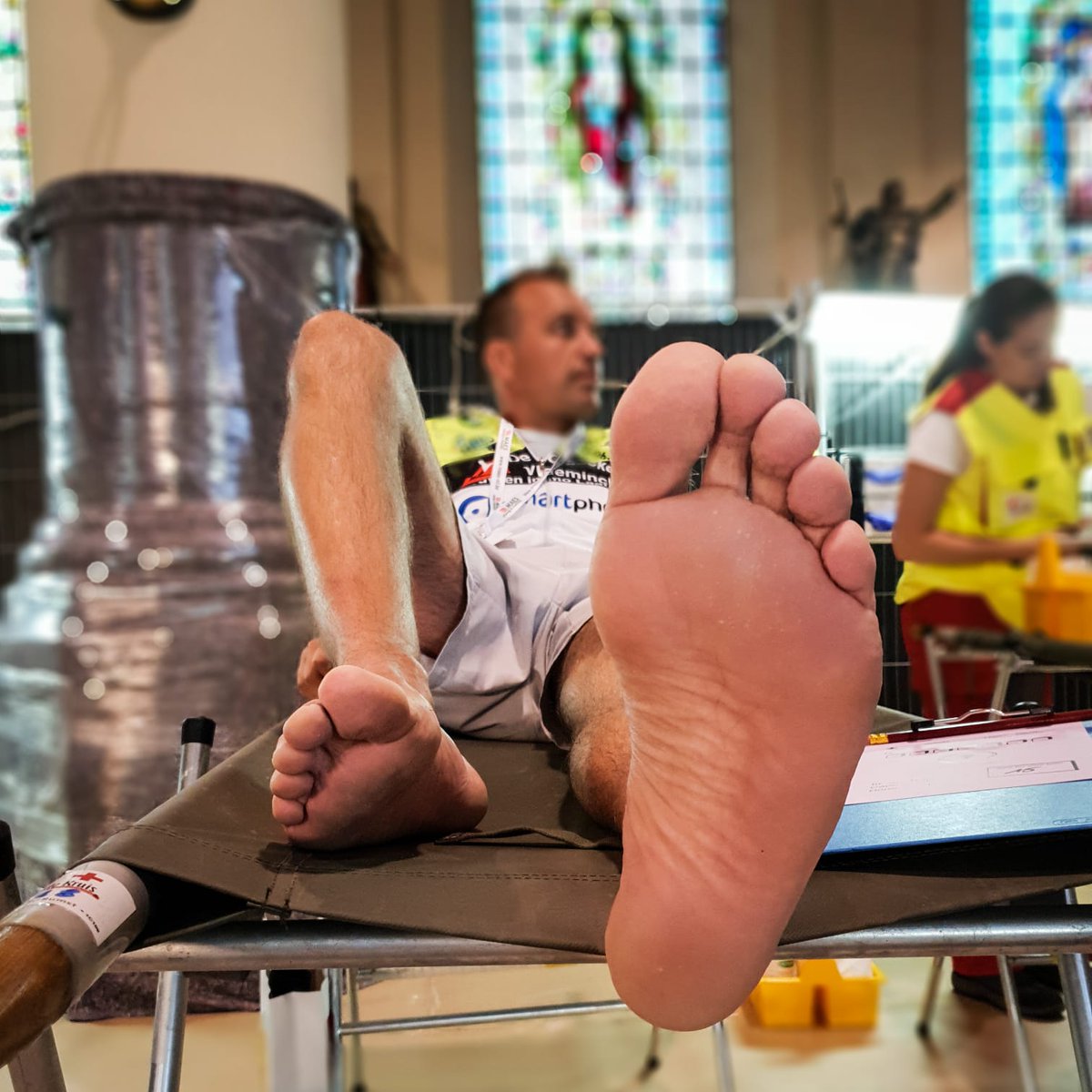 RodeKruisVL's tweet photo. In totaal 1.600 deelnemers van #doto18 verzorgd (vooral blaren en spierpijn).
Aan allen die de finish haalden: proficiat!
Aan allen die onderweg moesten afhaken: ook proficiat (want ook jullie gingen tot het uiterste!)
#welldone #helpthelpen https://t.co/HCZBJkbrqj
