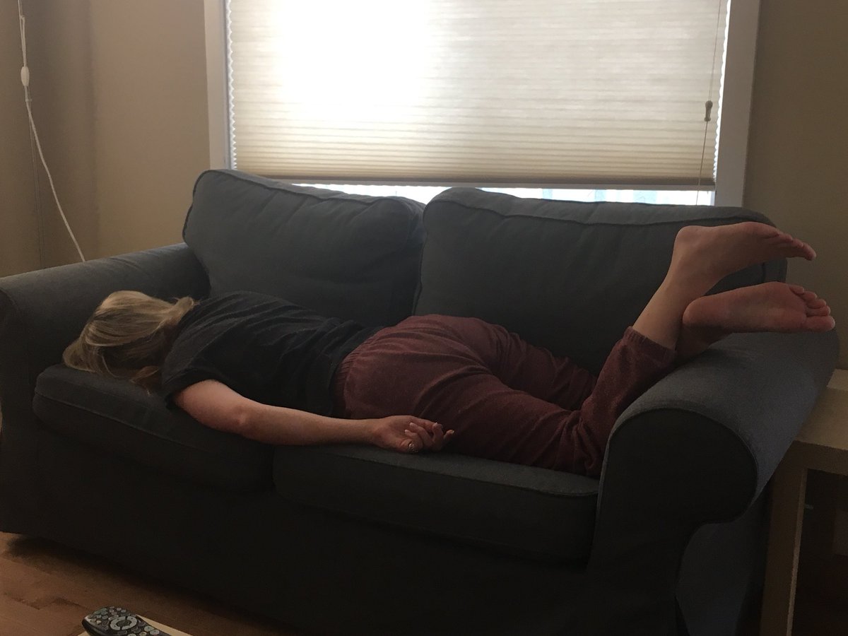 Long nights and early mornings make for uncomfortable naps😴
#anybodyhaveadvil #chiropracticservices 
#wakeywakey