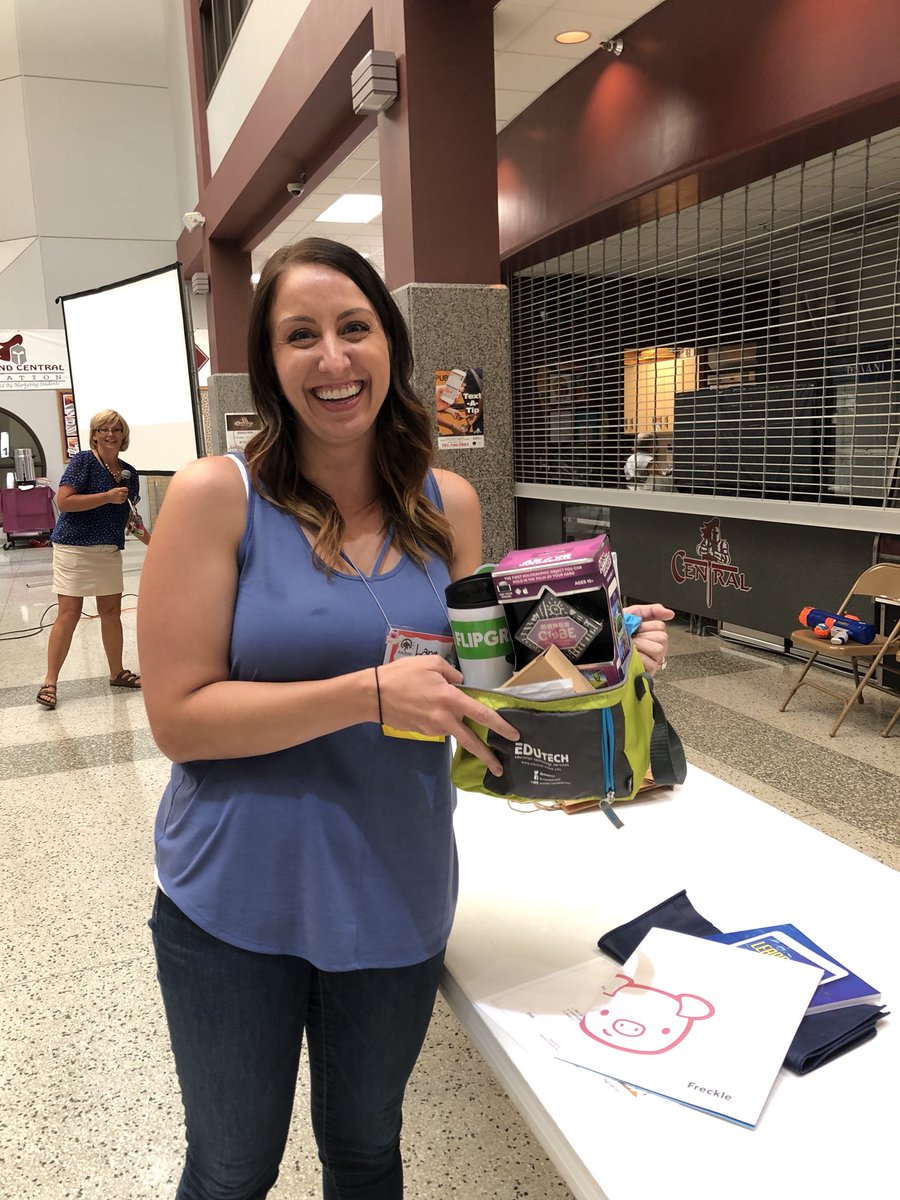 chaaven's tweet photo. Congrats to @SouthMSLib Lane Talkington! She won 2 prizes at @edcampgf @MergeVR #flexibleseating #Luckytwice #edcampgf https://t.co/fy4CeQhRfO