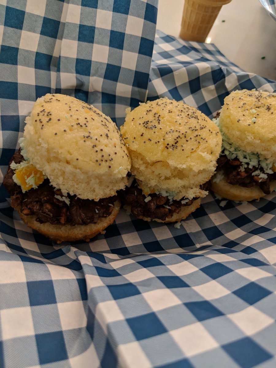 ivanpehar's tweet photo. Great work @isabellapehar full day baking tasty desserts @yolanda_gampp #CampCake #JustCakeIt https://t.co/JwB1gORS3s