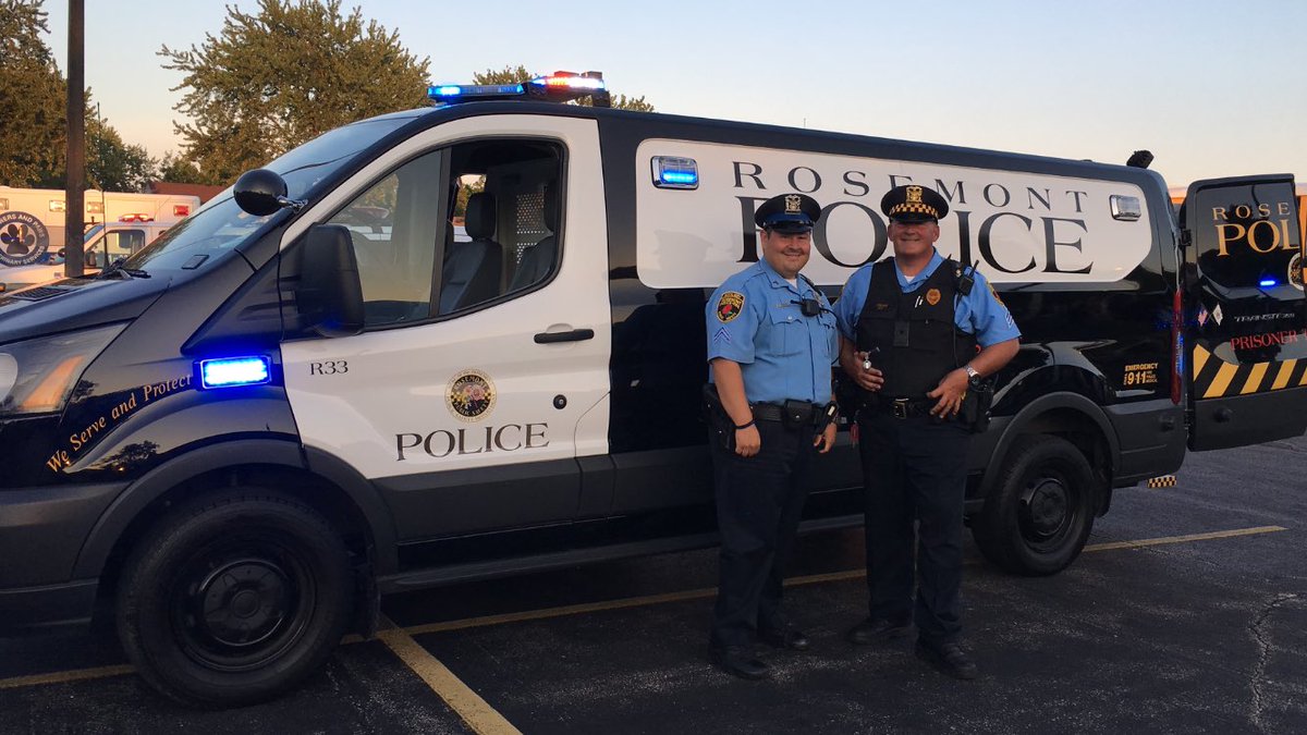 RSMTpolicefire's tweet photo. Here are some pics from the @HanoverParkPD Cops Days. It was nice to see everyone stop by to say hi to our officers and check out our van. Thanks for the invite! #rpsd #hppd #copsday #communitypolicing https://t.co/MCt6jgu15t