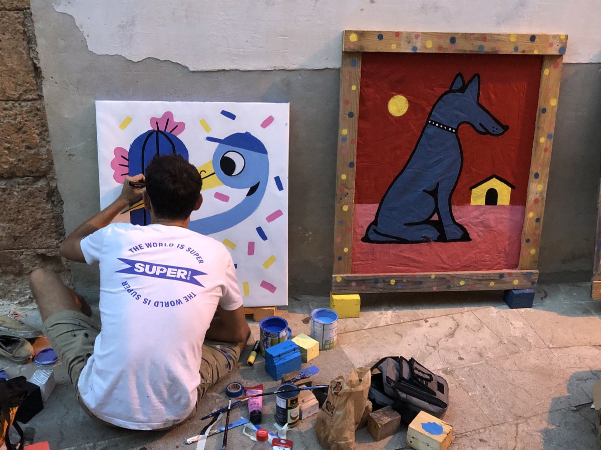 SolerCatalina's tweet photo. Campos engalanat! #artnitcampos ‘18 un vespre per disfrutar de la #cultura #art #poesia #fotografia #música #dansa https://t.co/2wkxeVWddf