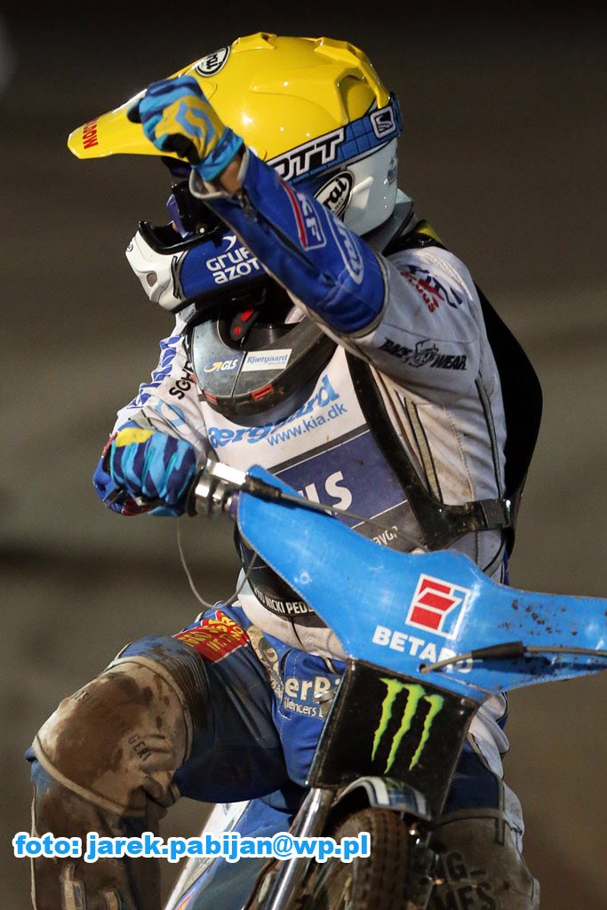 NickiP_Racing's tweet photo. What a night...💪🏼 #ScandiSGP🇸🇪 winner @nickipedersenDK 🇩🇰

🥇 @nickipedersenDK 
🥈 @MatejZagar55 
🥉 Freddie Lindgren

#nickipedersen👊🏼💪🏼✌🏼 https://t.co/uYPmuvVBtl
