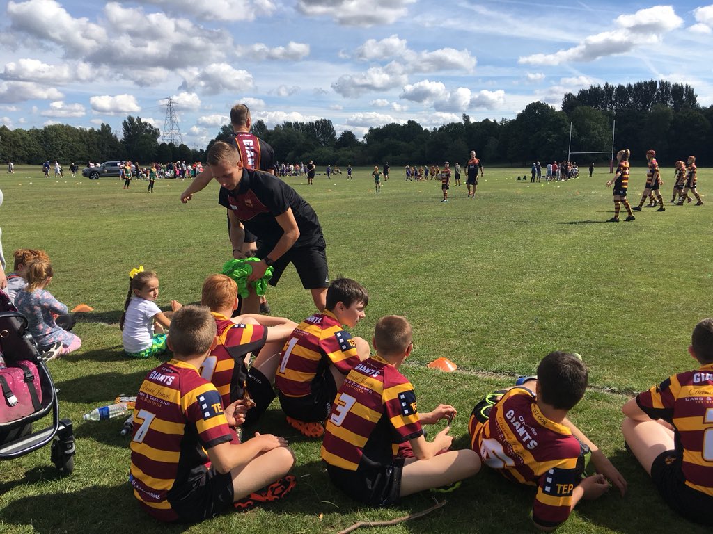LatchfordGiants's tweet photo. What a fantastic day at our juniors festival. Over 350 kids all playing #RugbyLeague in the correct way, no winners or losers just happy kids. Thanks to all the team that attended. 

Bring on 2019 

#LGFest #UpTheGiants #OneClub https://t.co/SqyMxjKEjb