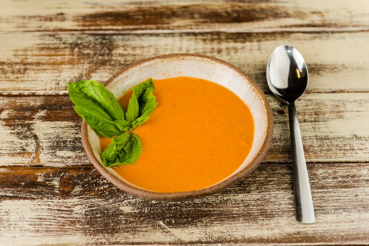 Nomiku's tweet photo. While everyone is enjoying summer, we in San Francisco feel like it's winter! But a positive is that it's tomato season, and we took all of them at the peak of their freshness to make a delicious tomato bisque for our #NomikuMeals menu. https://t.co/F2wUqfa3AT https://t.co/zRN36g1n6o