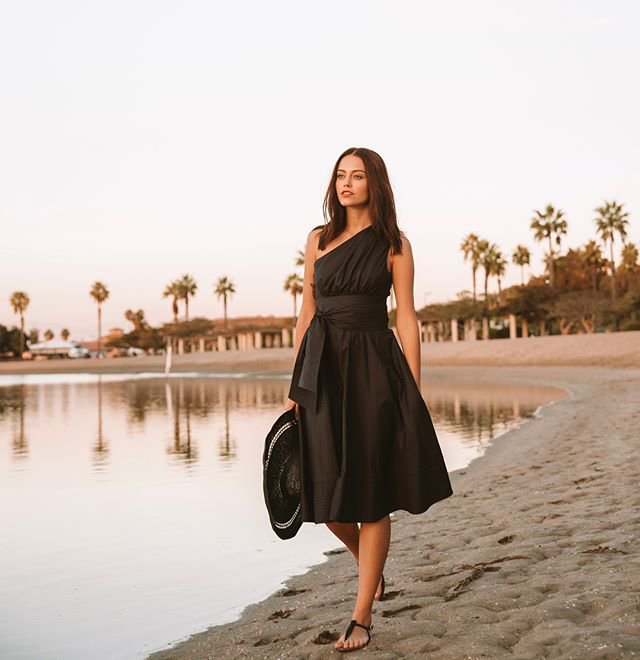 AdelynRae's tweet photo. Golden hour in the shasta dress✨ #summerlovin : https://t.co/Gok3Axh3xA