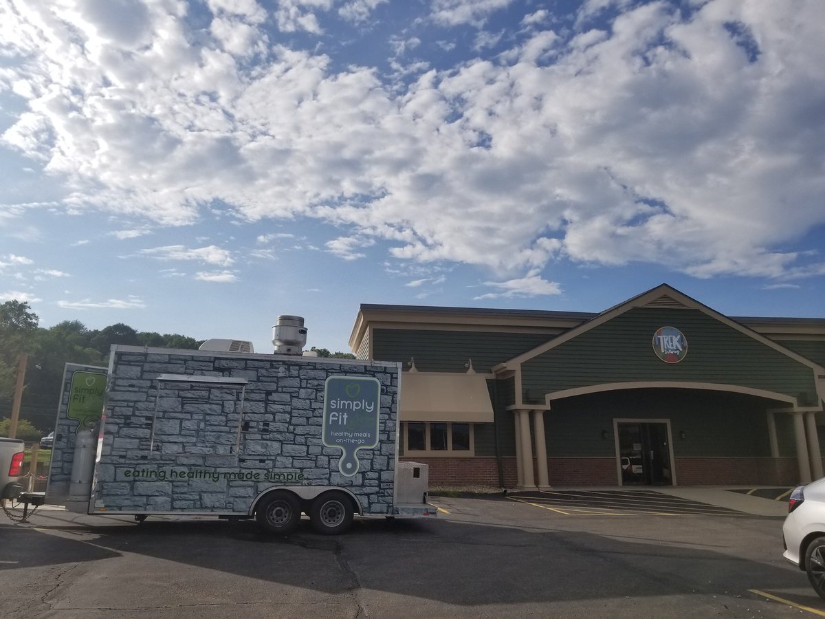 trekbrewing's tweet photo. The weather is gorgeous, the beer is incredible and the food is fresh and fantastic. Come and get it! #brewery #trekbrewing #foodtrucks #lickingeats #OHCraftBeer https://t.co/B3iMqkjSwE