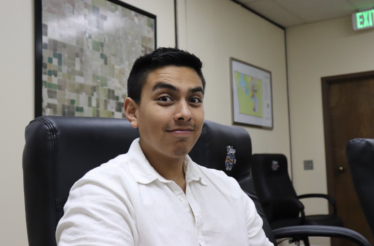 bryanosorio2018's tweet photo. Just some moments of taking the oath as a candidate for Delano City Council 🙌🏽 https://t.co/aphDDwfCNv