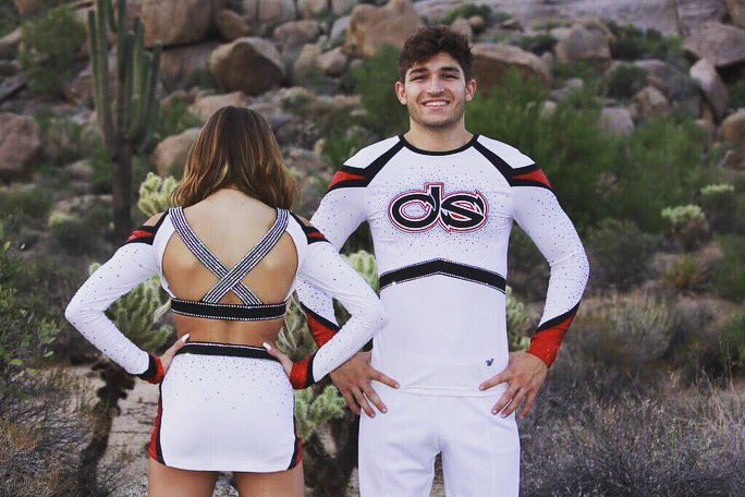 Stunning new backs on the Worlds Uniforms from @DSE_Cheer ⚡️ what do you think? instagram.com/p/BmWwFYsg611/ https://t.co/6EDDMzf5WJ