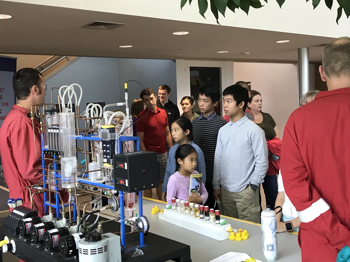 HFSPugetSound's tweet image. We had such a fun 60th anniversary — thank you all for celebrating this special milestone with us! We are so honored to operate in such an incredible community. #ShellPSR60th