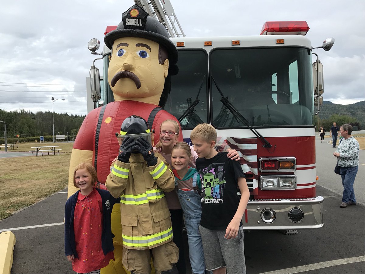 HFSPugetSound's tweet image. We had such a fun 60th anniversary — thank you all for celebrating this special milestone with us! We are so honored to operate in such an incredible community. #ShellPSR60th